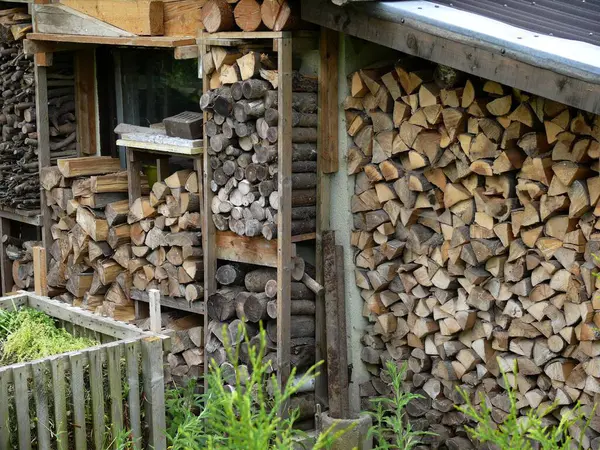 Wood Pile House — Stock Photo, Image