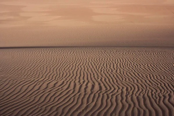 Ветер Пересекает Пути Песке Пустыни Песчаных Дюнах Около Тазурбо Ливия — стоковое фото