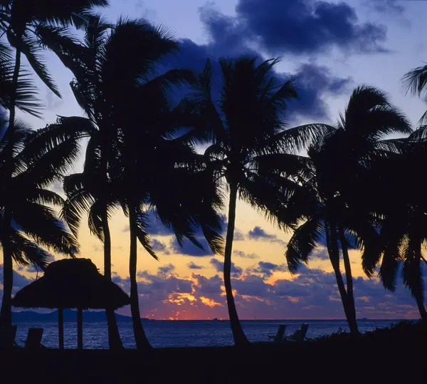 Ηλιοβασίλεμα Στην Παραλία Του Ξενοδοχείου Sheraton Fiji Resort Στο Κεντρικό — Φωτογραφία Αρχείου
