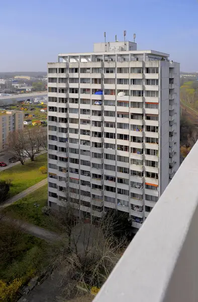 Karlsruhe Durlach Ουρανοξύστης Πρόσοψη Επίπεδη Οροφή Πολυκατοικία Οικιστικό Σιλό Μπαλκόνι — Φωτογραφία Αρχείου