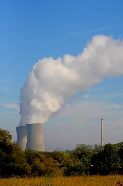 Nuclear Power Planti Schweinfurt Yakınlarındaki Grafenrheinfeld Nükleer Santrali Buhar Bulutlu — Stok fotoğraf