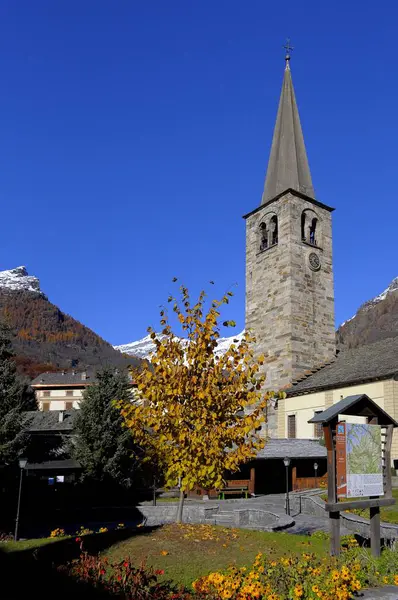 Italia Sesia Valle Cerca Alagna Piamonte Iglesia Campanario — Foto de Stock