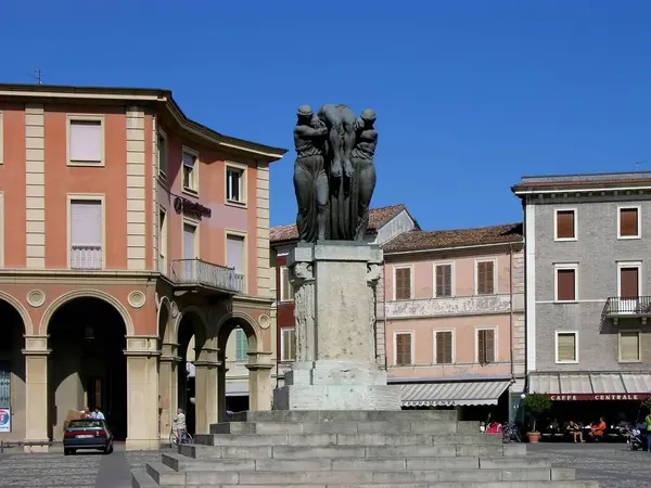 Emlékmű Nagy Piazza Piac Tér Régi Város Santarcangelo Rom Emilia — Stock Fotó