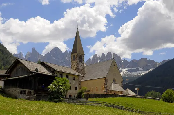 Tyrol Sud Geislerspitzen Dans Vallée Villnss Église Sainte Madeleine — Photo