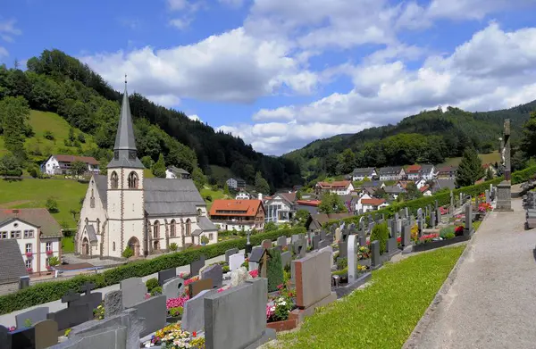 stock image Baden-Wrttemberg, Black Forest spa, Griesbach village church, cemetery 