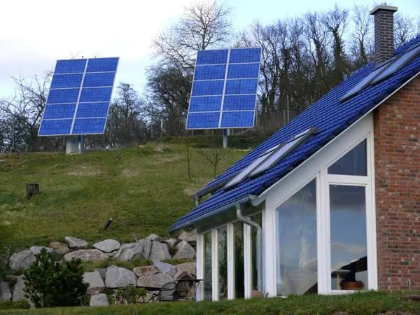 Fotovoltaický Systém Dům Zimní Zahradou — Stock fotografie