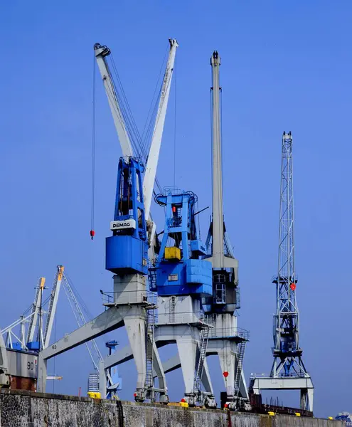 Dźwigi Porcie Hamburgu Niemcy Port Morski Przypływ Silnik Załadunkowy Europa — Zdjęcie stockowe