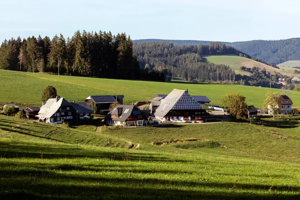 Oberfallengrundhof Schwarzwald Med Solfångare Nära Gtenbach Schwarzwald Baden Wrttemberg Tyskland — Stockfoto