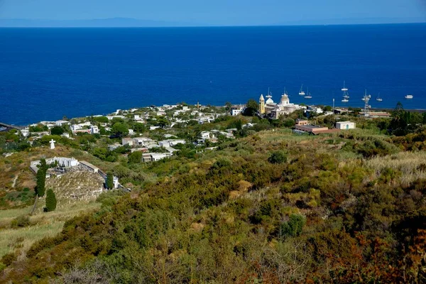Pohled Vesnice Stromboli Ostrov Stromboli Liparské Ostrovy Itálie Evropa — Stock fotografie