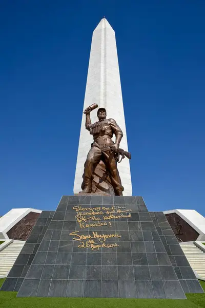National Heroes Acre Obelisk Namibya Cumhuriyeti Savaş Anıtı Auas Dağları — Stok fotoğraf