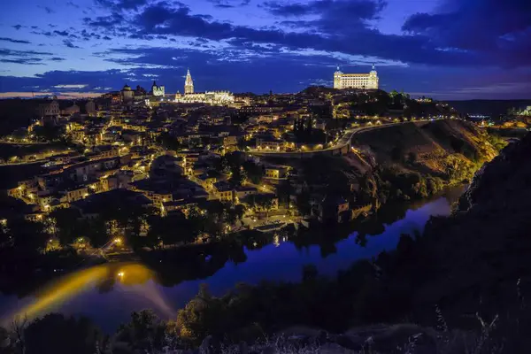 Město Pohled Toledo Řekou Tajo Modrá Hodina Provincie Toledo Region — Stock fotografie