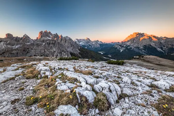 Nascer Sol Sobre Montanhas Das Dolomitas Sextas Vista Rifugio Auronzo — Fotografia de Stock