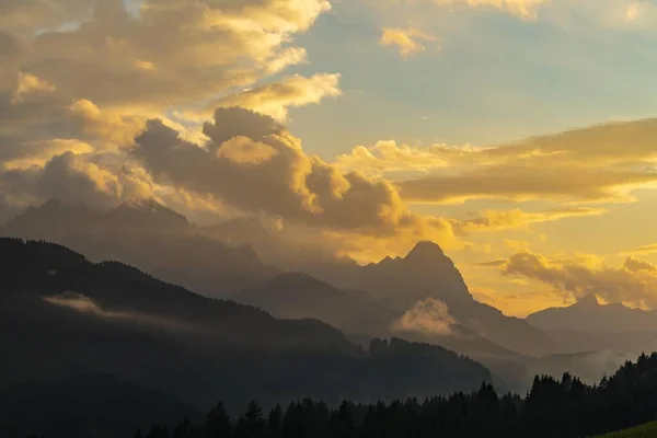 Zugspitzmassiv Δραματικό Cloud Sky Gerold Mittenwald Βαυαρία Γερμανία Ευρώπη — Φωτογραφία Αρχείου