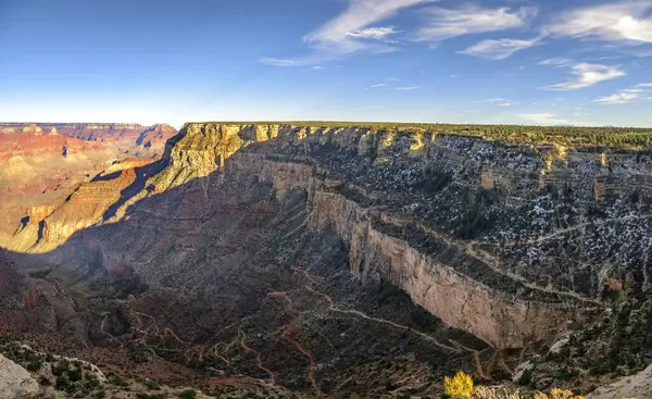 Gorge of the Grand Canyon with Bright Angel Trail, view from Maricopa Point, eroded rock landscape, South Rim, Grand Canyon National Park, Arizona, USA, North America