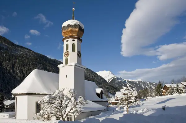 Snow Covered Church Gallenkirch Montafon — Stock Photo, Image