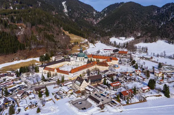 Luftaufnahme Benediktinerabtei Kloster Ettal Winter Ettal Oberammergau Bayern — Stockfoto