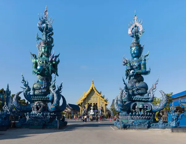 Rzeźby Demonów Przy Wejściu Wat Rong Seur Ten Niebieska Świątynia — Zdjęcie stockowe