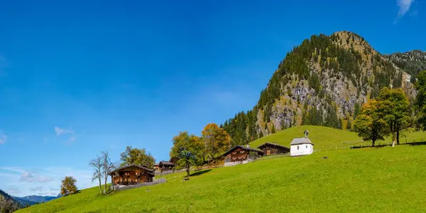 Horská Zemědělská Vesnice Gerstruben Dietersbachtalu Oberstdorfu Vzadu Riefenkopf Allgaeu Alpy — Stock fotografie