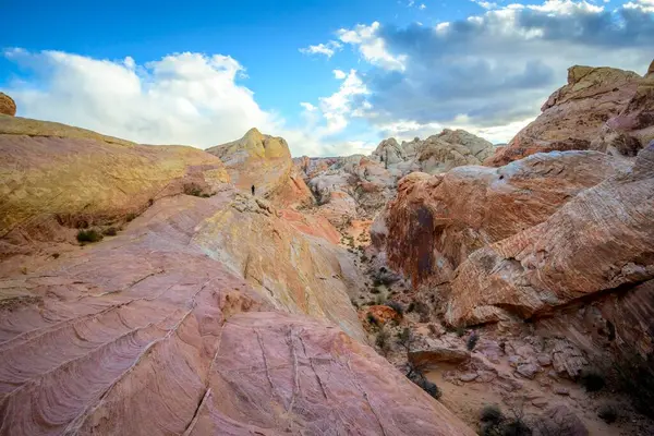 Colorful Red Orange Rock Formations Sandstone Rock Hiking Trail White — Stock Photo, Image