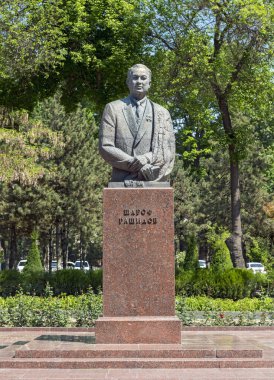 Statue of Sharof Rashidov, Tashkent, Uzbekistan, Asia  clipart