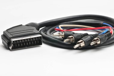 SCART RGB - İzole edilmiş beyaz arkaplanda 3 x RCA 
