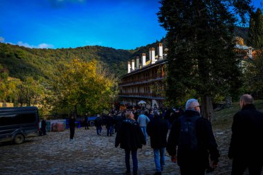 Aziz George Zograf Manastırı ya da Yunanistan 'daki Zograf Manastırı. Dokuzuncu veya onuncu yüzyılın sonlarında Ohri 'li üç Bulgar tarafından kurulmuştur..
