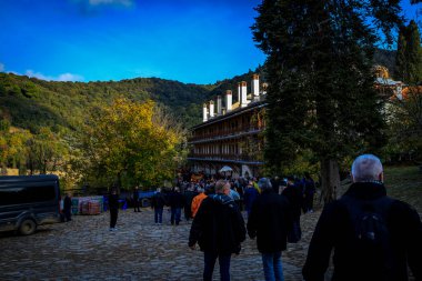 Aziz George Zograf Manastırı ya da Yunanistan 'daki Zograf Manastırı. Dokuzuncu veya onuncu yüzyılın sonlarında Ohri 'li üç Bulgar tarafından kurulmuştur..