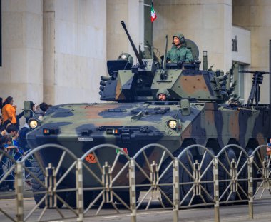 Sofya, Sofya, Bulgaristan - 05.06.2023: Bulgar ordusunun askeri geçidi