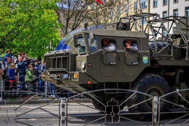 Sofya, Sofya, Bulgaristan - 05.06.2023: Bulgar ordusunun askeri geçidi