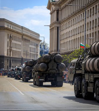 Sofya, Sofya, Bulgaristan - 05.06.2023: Bulgar ordusunun askeri geçidi