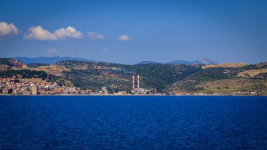 Kuzeydoğu Ege Denizi 'nde yer alan bir Yunan adası olan Lesbos veya Lesvos' a bakın