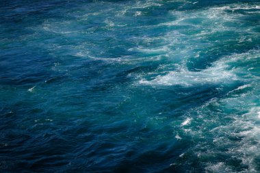 Kuzeydoğu Ege Denizi 'nde yer alan bir Yunan adası olan Lesbos veya Lesvos' a bakın