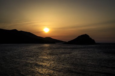 Geleneksel olarak Scio olarak bilinen Chios 'tan bakış en büyük beşinci Yunan adasıdır.