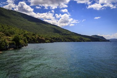 Kuzey Makedonya 'dan Ohri ve Ohri Gölü manzarası