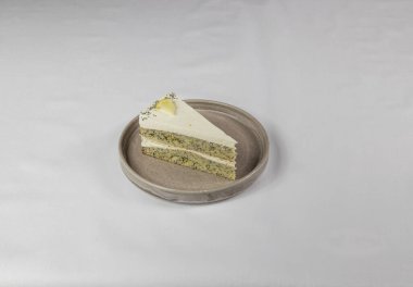 Ev yapımı kek. Yapay ışık altında çekilmiş..