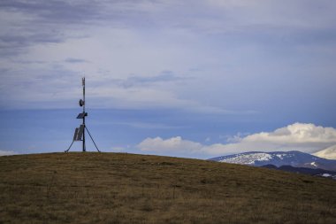 Stolo rock fenomeninden bir görüntü. Ponor Dağı 'nın tacındaki mücevher. Sofya 'dan Montana' ya (Sofya 'ya yaklaşık 50 km uzaklıkta) Bulgaristan' ın Svoge kenti yakınlarında yer almaktadır.).