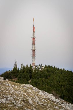 İzleme rotasından Viden zirvesine, Konyavska dağına, Kyustendil, Bulgaristan