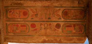 Luxor, Mısır - 05.01.2024: Luxor - Mısır 'ın güneyindeki Nil Nehri' nin doğu kıyısında bir şehir. Antik Thebes 'in, firavunun başkentinin, gücünün doruk noktasında.