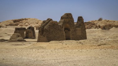 Al Qarna, Luxor, Mısır - 05.01.2024: Hatshepsut Morg Tapınağı