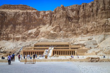 Al Qarna, Luxor, Mısır - 05.01.2024: Hatshepsut Morg Tapınağı