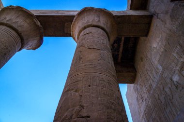 Agoa Ash Shatb, Markaz Kom Ombo, Mısır - 05.02.2024: Kom Ombo Tapınağı. Riverside Ptolemaic dönemi tapınağı, benzersiz ikili yapısı ile bilinir.