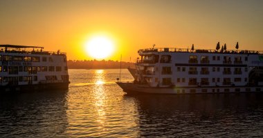 Agoa Ash Shatb, Markaz Kom Ombo, Mısır - 05.02.2024: Kom Ombo Tapınağı. Riverside Ptolemaic dönemi tapınağı, benzersiz ikili yapısı ile bilinir.