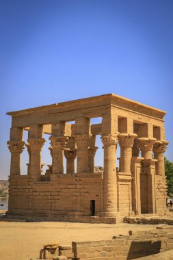 Aswan, Mısır - 05.02.2024: Bu tapınak tanrıça Isis 'e adanmıştır. Aswan 1, Mısır.