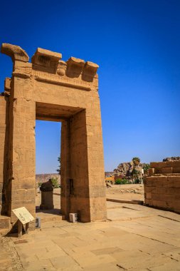 Aswan, Mısır - 05.02.2024: Bu tapınak tanrıça Isis 'e adanmıştır. Aswan 1, Mısır.