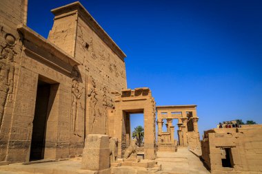 Aswan, Mısır - 05.02.2024: Bu tapınak tanrıça Isis 'e adanmıştır. Aswan 1, Mısır.