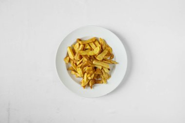 Yeni hazırlanmış yemek / yemek bir restoranda servis edilecek.