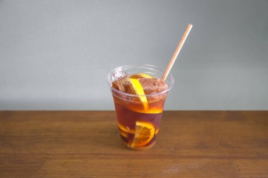 Lokantada yeni hazırlanmış içecek.