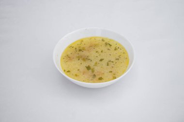 Yeni hazırlanmış yemek / yemek bir restoranda servis edilecek.