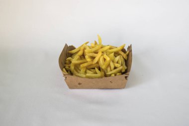 Yeni hazırlanmış yemek / yemek bir restoranda servis edilecek.