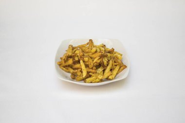 Yeni hazırlanmış yemek / yemek bir restoranda servis edilecek.